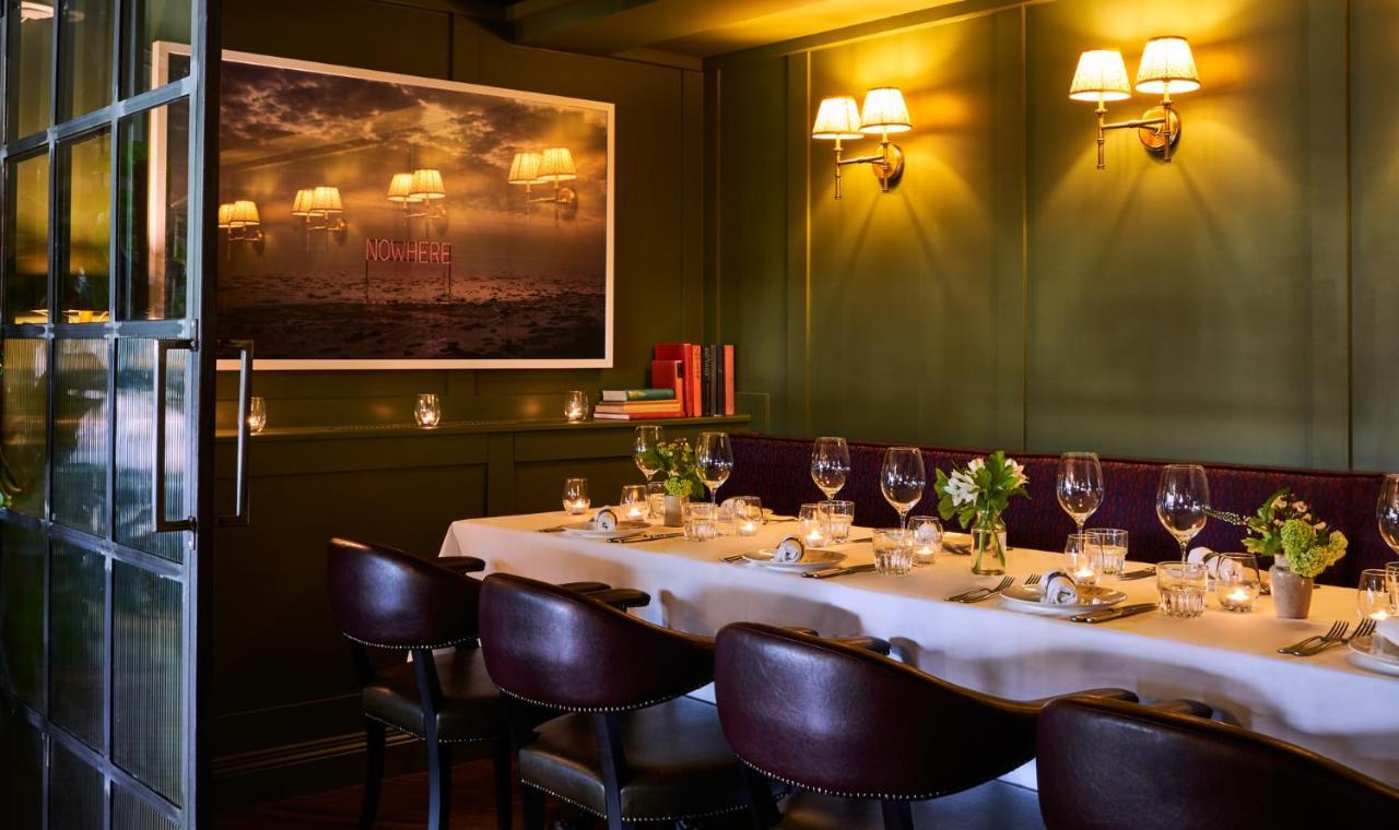 The Mitre, Hampton Court Hotel Kingston upon Thames  Exterior photo The private dining room at the restaurant