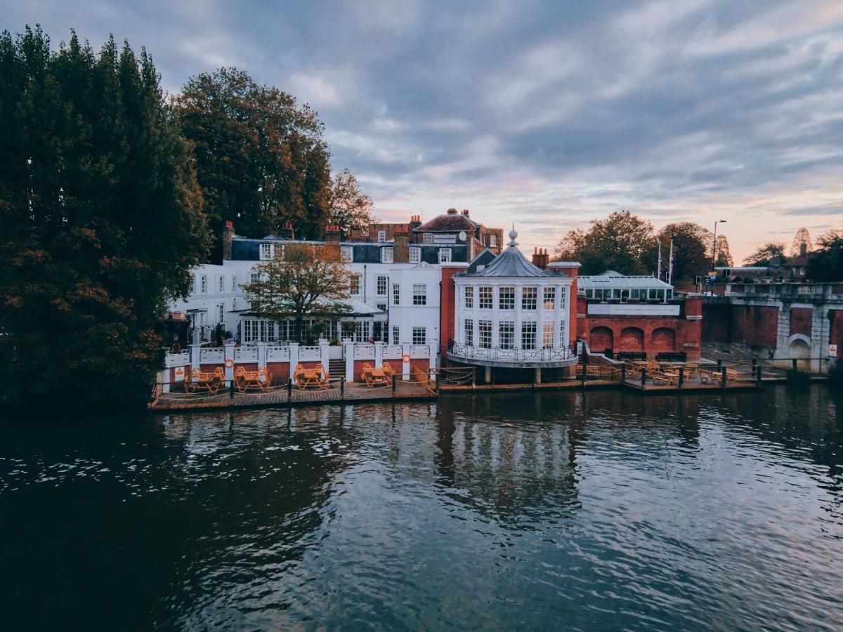 The Mitre, Hampton Court Hotel Kingston upon Thames  Exterior photo The River Wey in Guildford